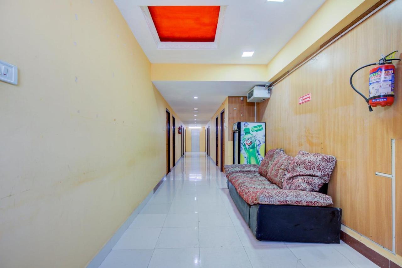 Hôtel Oyo Flagship Amutha Residency à Chennai Extérieur photo